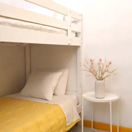 2br By Homeystay * Costa de Caparica