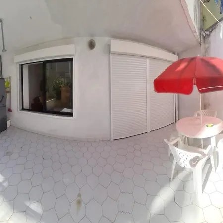 2br By Homeystay Apartment